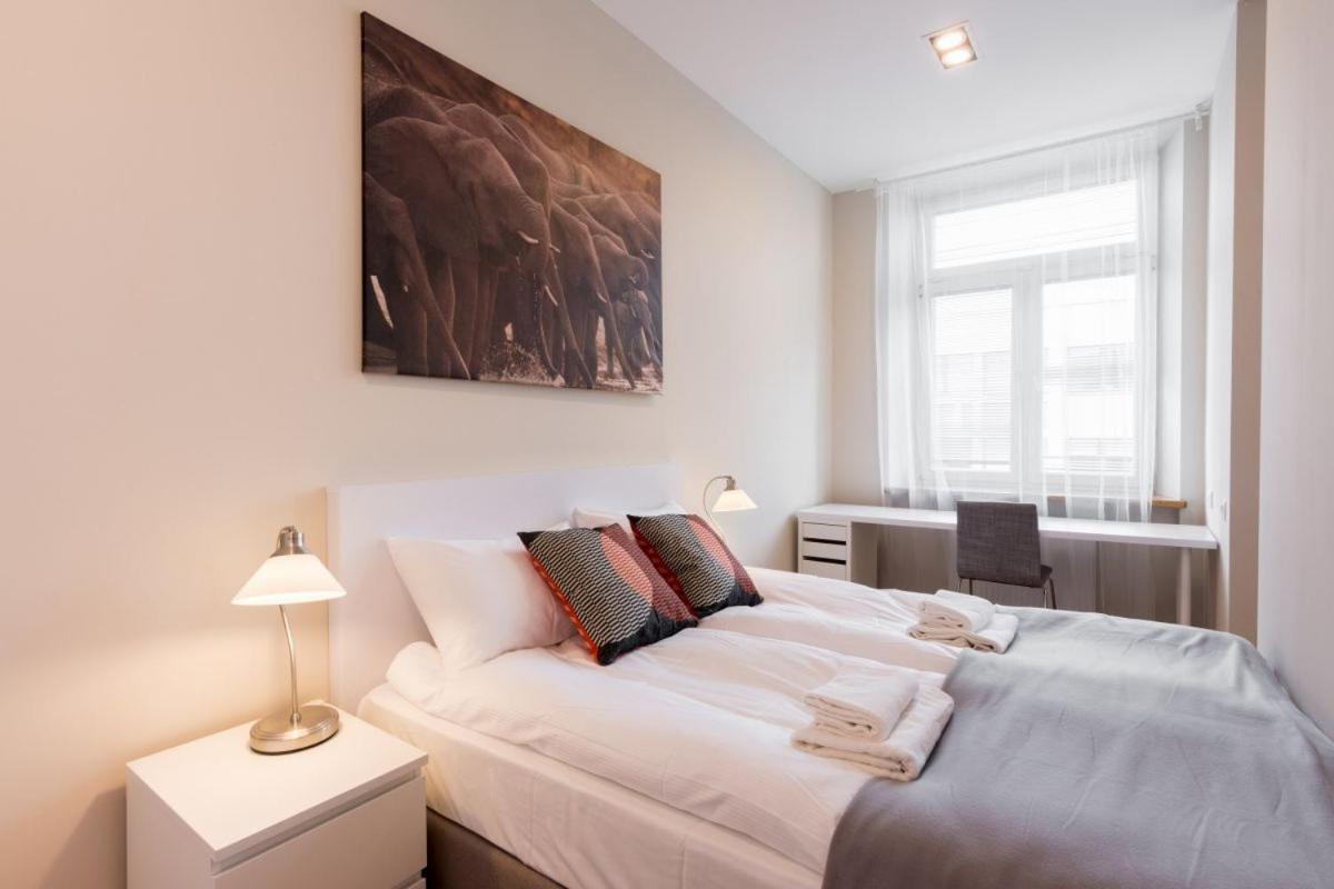 Luxury Nearto Main Square Appartement