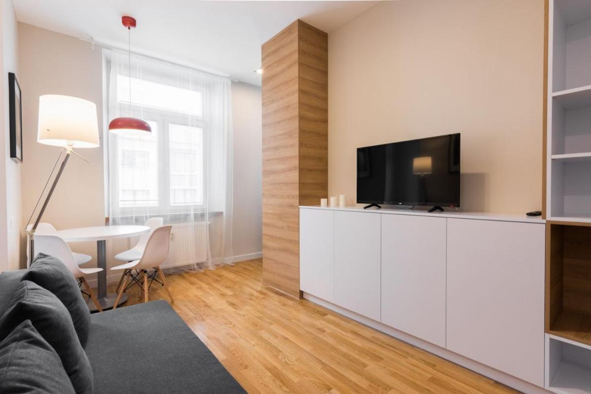 Luxury Nearto Main Square Appartement *